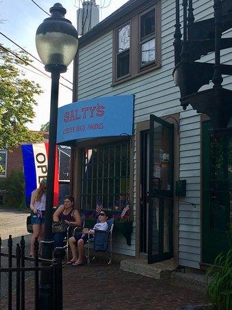 Salty's Lobster
